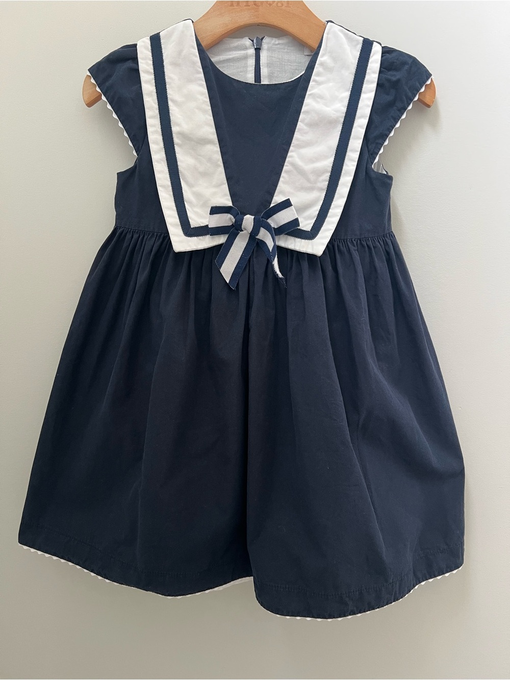 French High End Navy Sailor-Style Girls Casual Dress with White Bib and Bow